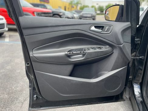 Used 2014 Ford Escape SE w/ Equipment Group 201A FWD image 31