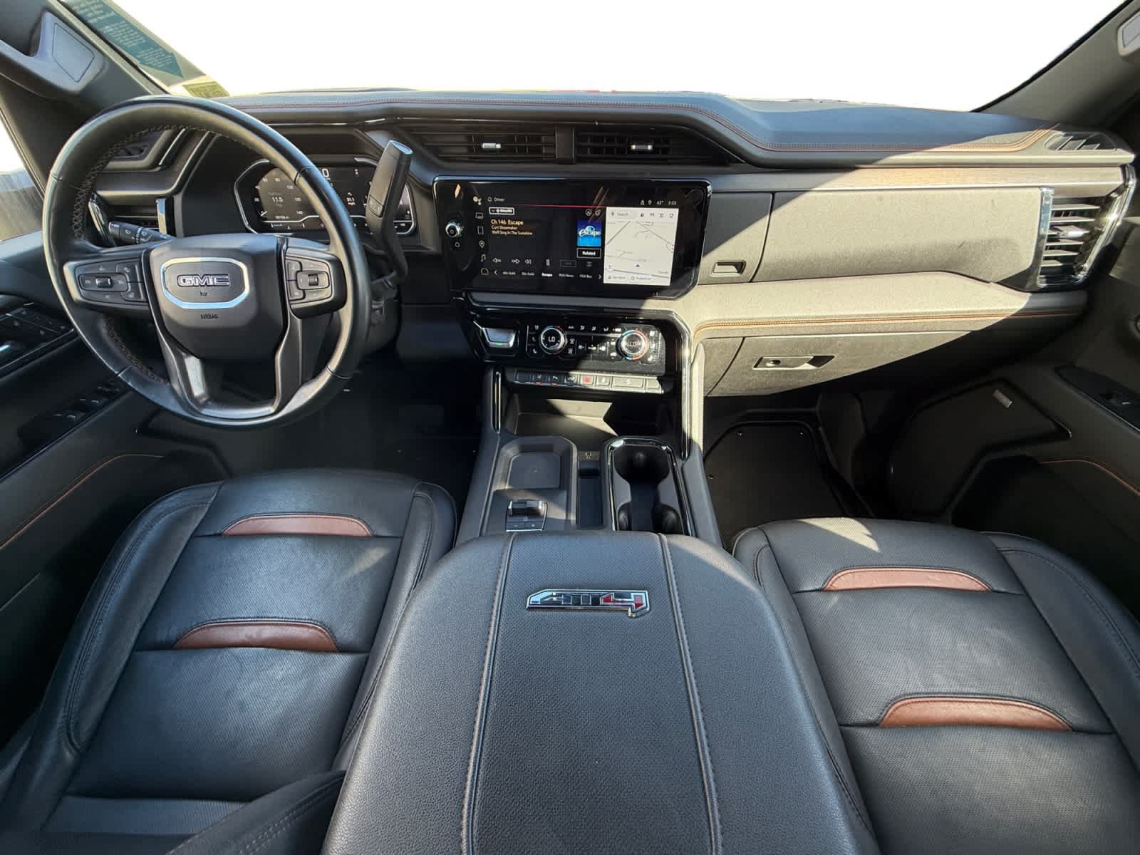 Used 2024 GMC Sierra 2500 AT4 w/ Technology Package AWD/4WD image 10