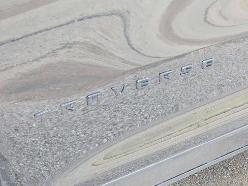 Certified 2025 Chevrolet Traverse Z71 w/ Driver Confidence Package image 13