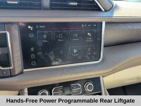 Used 2023 GMC Yukon Denali image 7