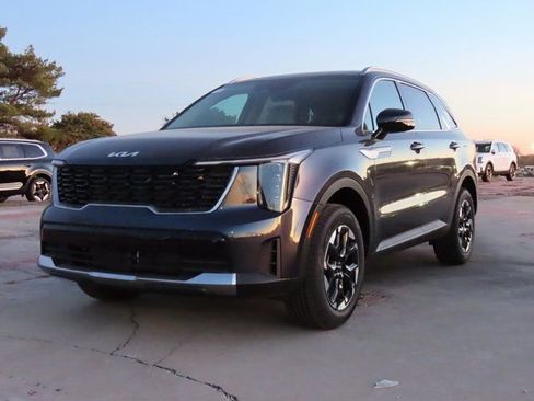 New 2026 Kia Sorento S AWD/4WD image 3