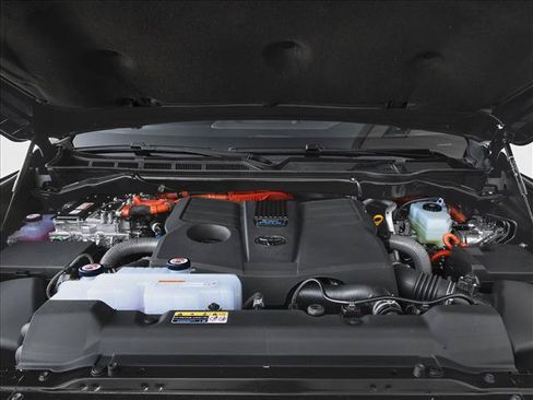 New 2026 Toyota Tundra Platinum AWD/4WD image 8