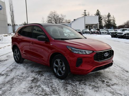 Used 2023 Ford Escape ST-Line w/ Tech Pack #1 image 9