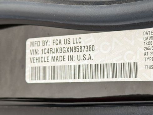 Used 2022 Jeep Grand Cherokee L Limited AWD/4WD image 17