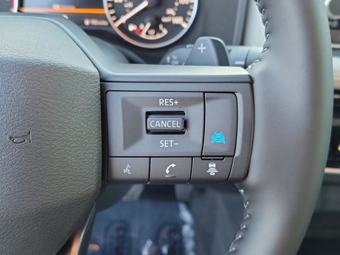 New 2025 Nissan Rogue SV image 27