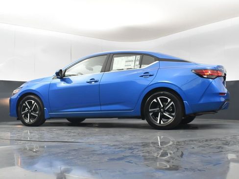 Used 2025 Nissan Sentra SV w/ Trunk Package image 39