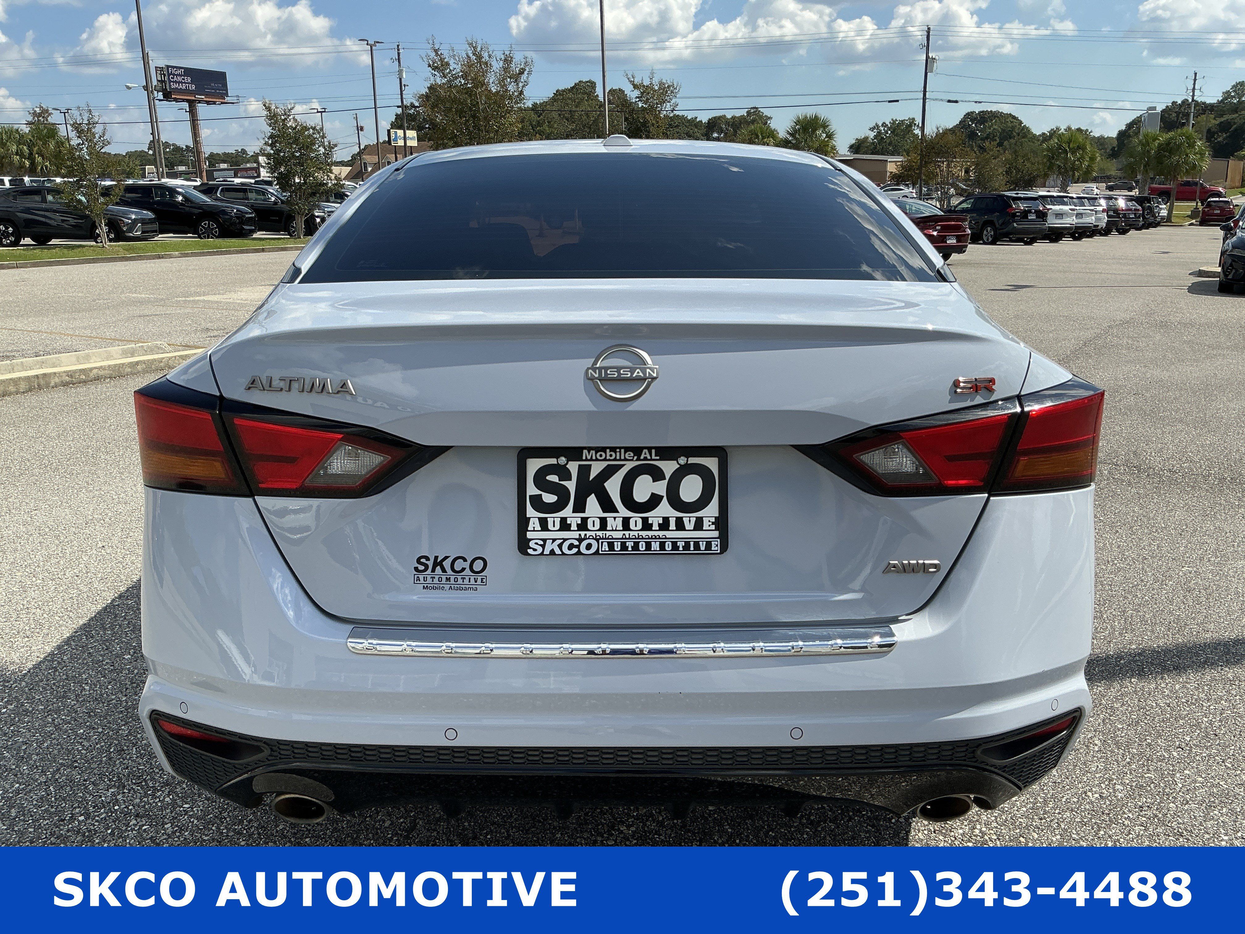Used 2023 Nissan Altima 2.5 SR AWD/4WD image 4