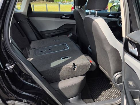 Used 2024 Volkswagen Taos S image 58