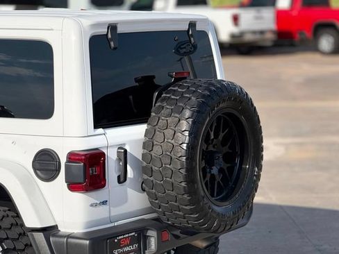 Used 2022 Jeep Wrangler Unlimited Sahara w/ Cold Weather Group AWD/4WD image 14