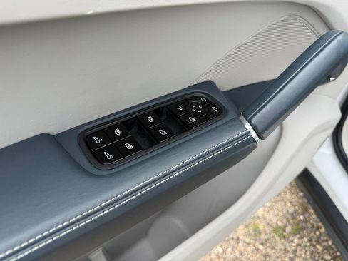 Used 2021 Porsche Cayenne S AWD/4WD image 31