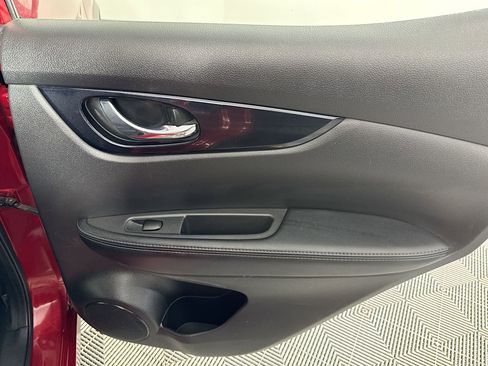 Used 2019 Nissan Rogue Sport SV w/ Technology Package image 27