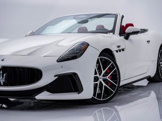 Used 2024 Maserati GranCabrio Trofeo video 2