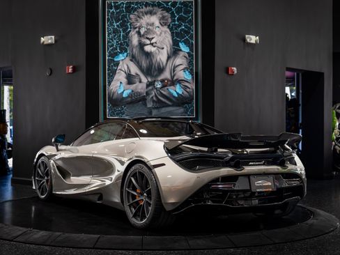 Used 2020 McLaren 720S Luxury image 12