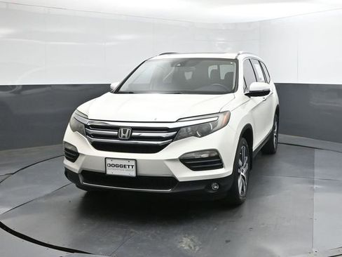 Used 2017 Honda Pilot Touring image 21