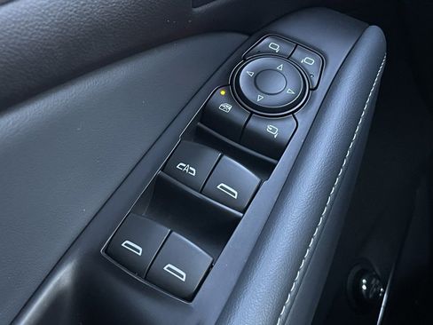 Used 2022 Buick Enclave Premium image 12