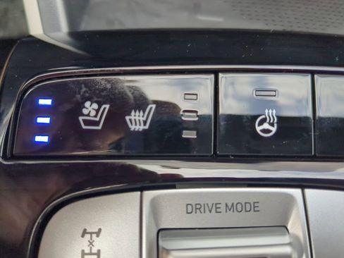 Used 2024 Hyundai Tucson Limited image 19