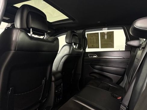 Used 2020 Jeep Grand Cherokee Altitude AWD/4WD image 31