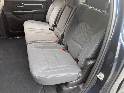 Used 2019 RAM 1500 Big Horn AWD/4WD image 17