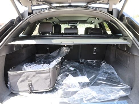 New 2026 Land Rover Range Rover Velar Belgravia AWD/4WD image 9
