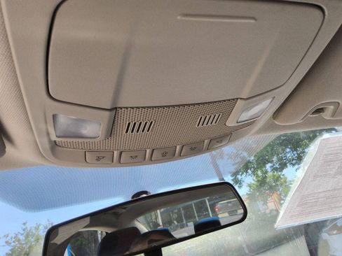 Used 2018 Ford Fusion SE w/ Equipment Group 201A FWD image 17