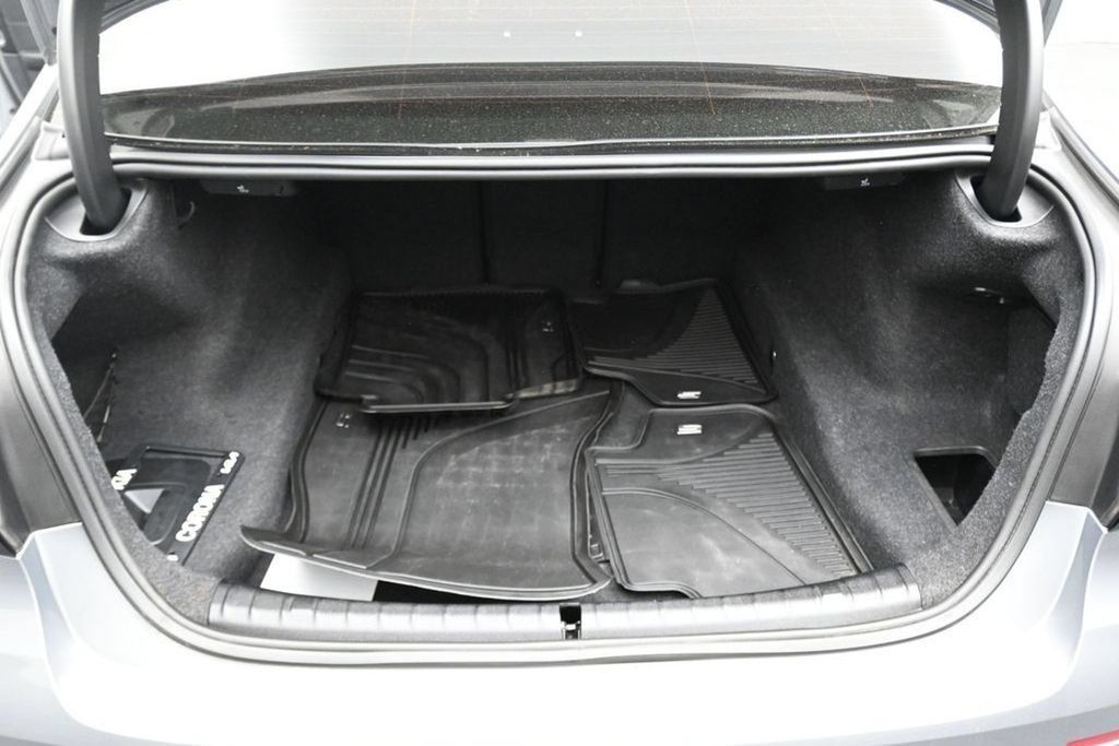 Used 2023 BMW 540i w/ Convenience Package RWD image 11