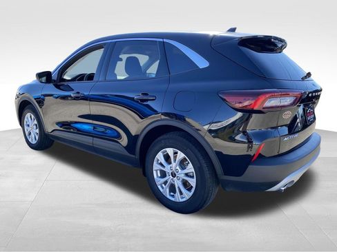 Used 2024 Ford Escape Active w/ Cold Weather Package image 4