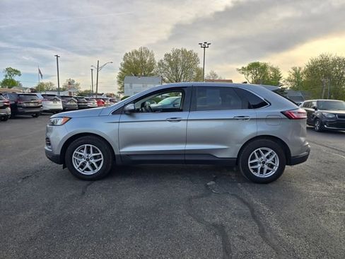 Used 2024 Ford Edge SEL image 4