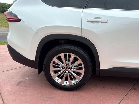 Used 2026 Toyota Grand Highlander AWD image 35