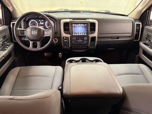 Used 2017 RAM 1500 Classic SLT AWD/4WD image 28