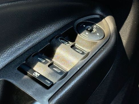 Used 2013 Ford Escape SE FWD image 18