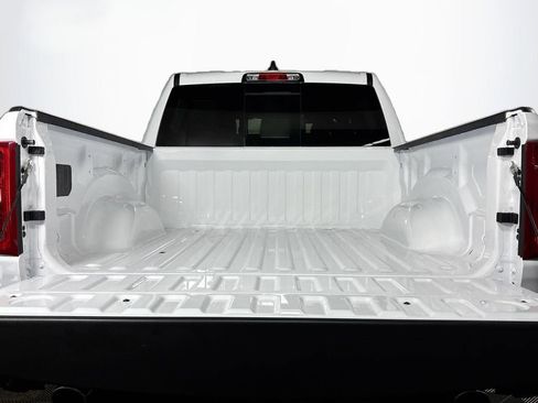New 2026 RAM 1500 Laramie AWD/4WD image 21