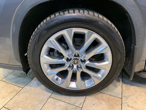 Used 2023 Toyota Highlander Limited AWD/4WD image 14