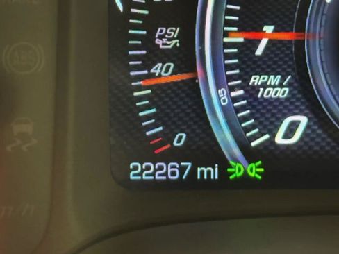 Used 2017 Chevrolet Corvette Z06 w/ Z07 Performance Package RWD image 13