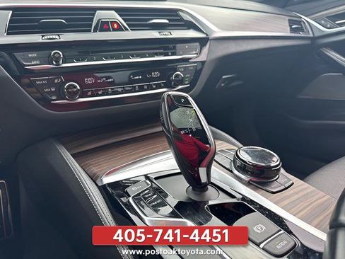 Used 2018 BMW M550i xDrive AWD/4WD image 27