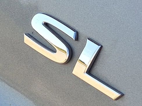 Used 2023 Nissan Rogue SL w/ SL Premium Package image 10