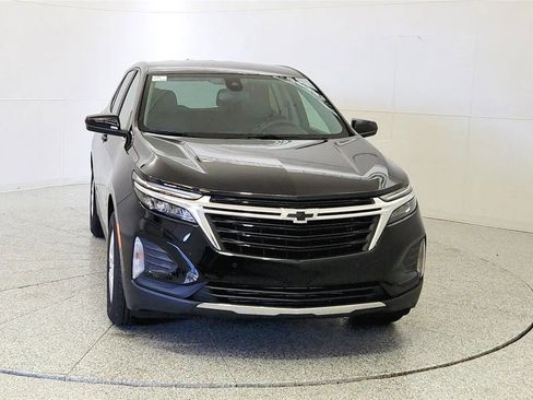 Used 2024 Chevrolet Equinox LT FWD image 2