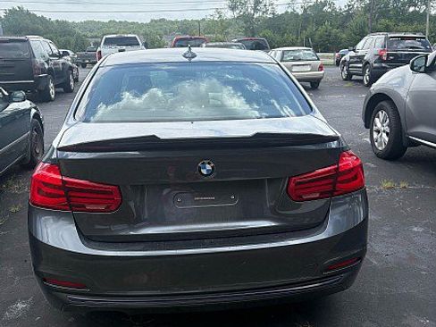 Used 2016 BMW 328i xDrive Sedan AWD/4WD image 4