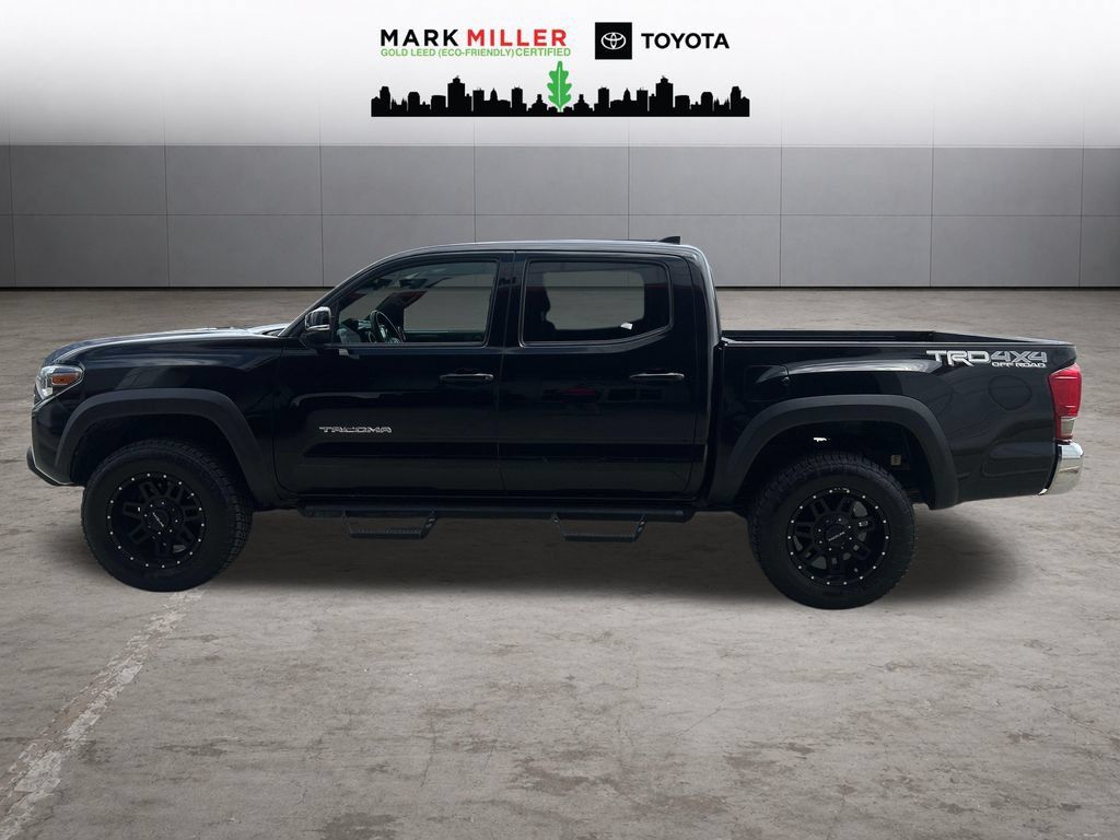Used 2017 Toyota Tacoma TRD Off-Road w/ Tow Package (A/T) AWD/4WD image 2