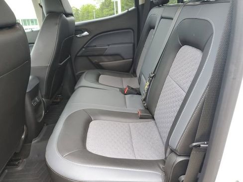 Used 2016 Chevrolet Colorado Z71 AWD/4WD image 12