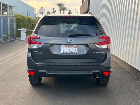Certified 2023 Subaru Forester Premium image 5