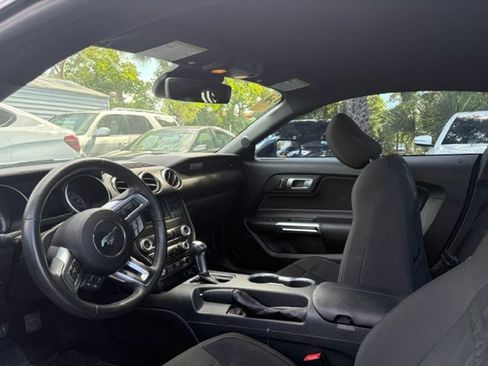 Used 2022 Ford Mustang Coupe w/ Black Accent Package RWD image 4