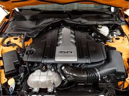 Used 2019 Ford Mustang GT Premium w/ Equipment Group 401A RWD image 4