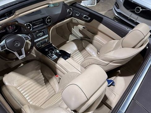 Used 2013 Mercedes-Benz SL 550 image 9