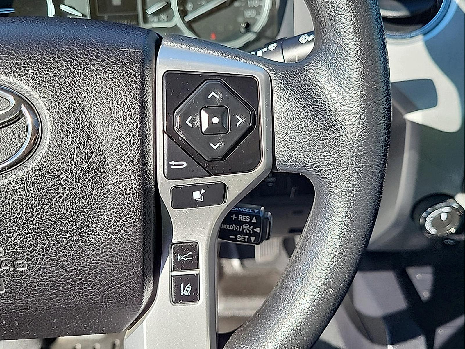 Used 2021 Toyota Tundra SR5 AWD/4WD image 19