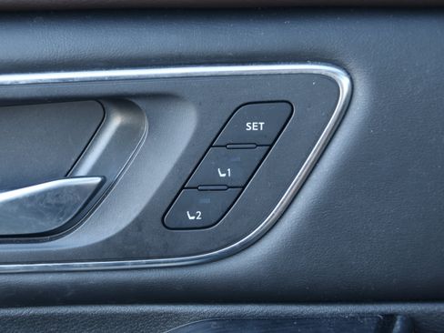 Used 2021 Nissan Rogue SL FWD image 13