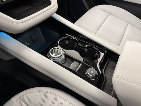 New 2026 Ford Explorer Platinum w/ LUX Leather Package image 33