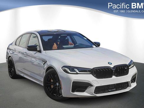 Used 2023 BMW M5 image 1