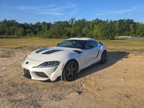 Used 2021 Toyota Supra Premium w/ Driver Assist Package RWD image 2