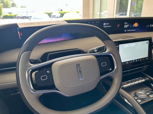 Used 2024 Lincoln Nautilus Reserve w/ Equipment Group 202A AWD/4WD image 34