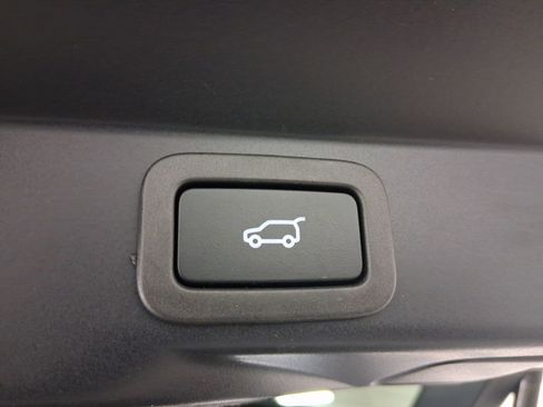 Used 2021 Land Rover Range Rover Sport HSE Silver Edition image 33